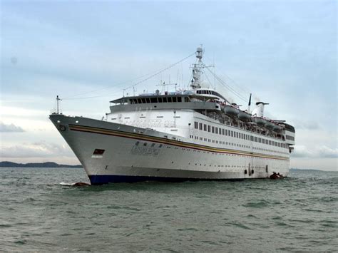leisure world casino cruise singapore